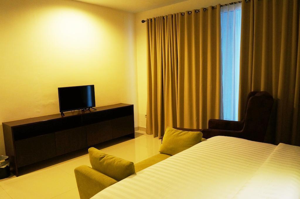 פקאנבארו Ameera Hotel מראה חיצוני תמונה