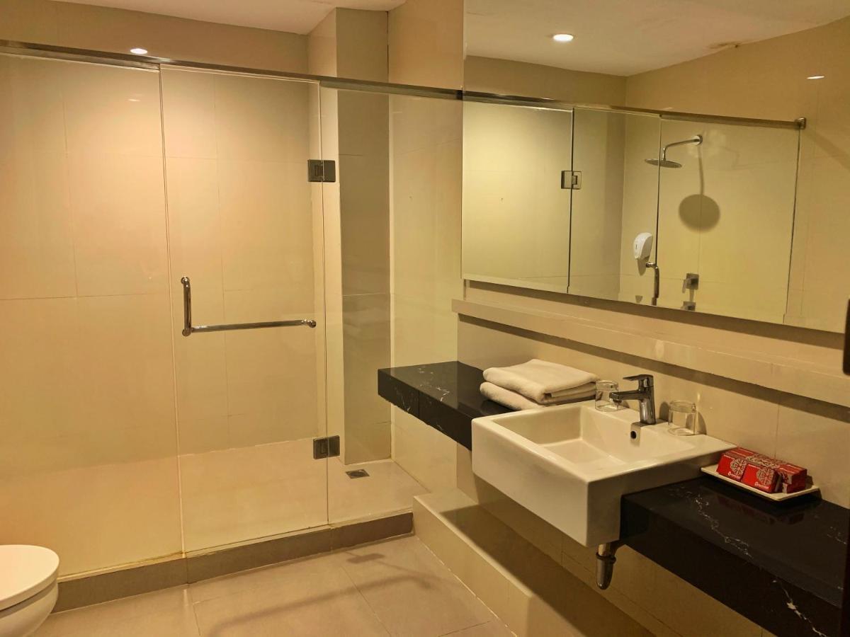פקאנבארו Ameera Hotel מראה חיצוני תמונה