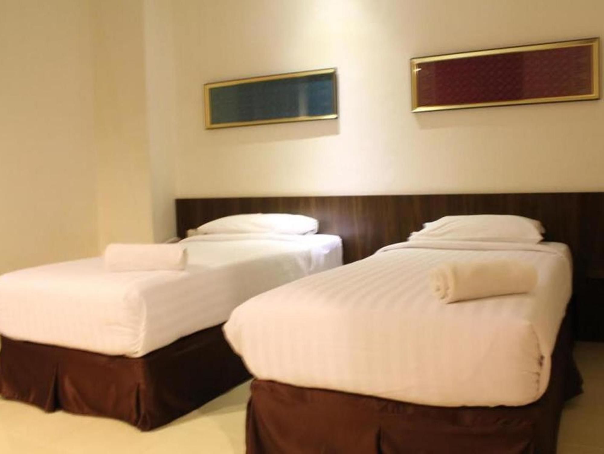 פקאנבארו Ameera Hotel מראה חיצוני תמונה
